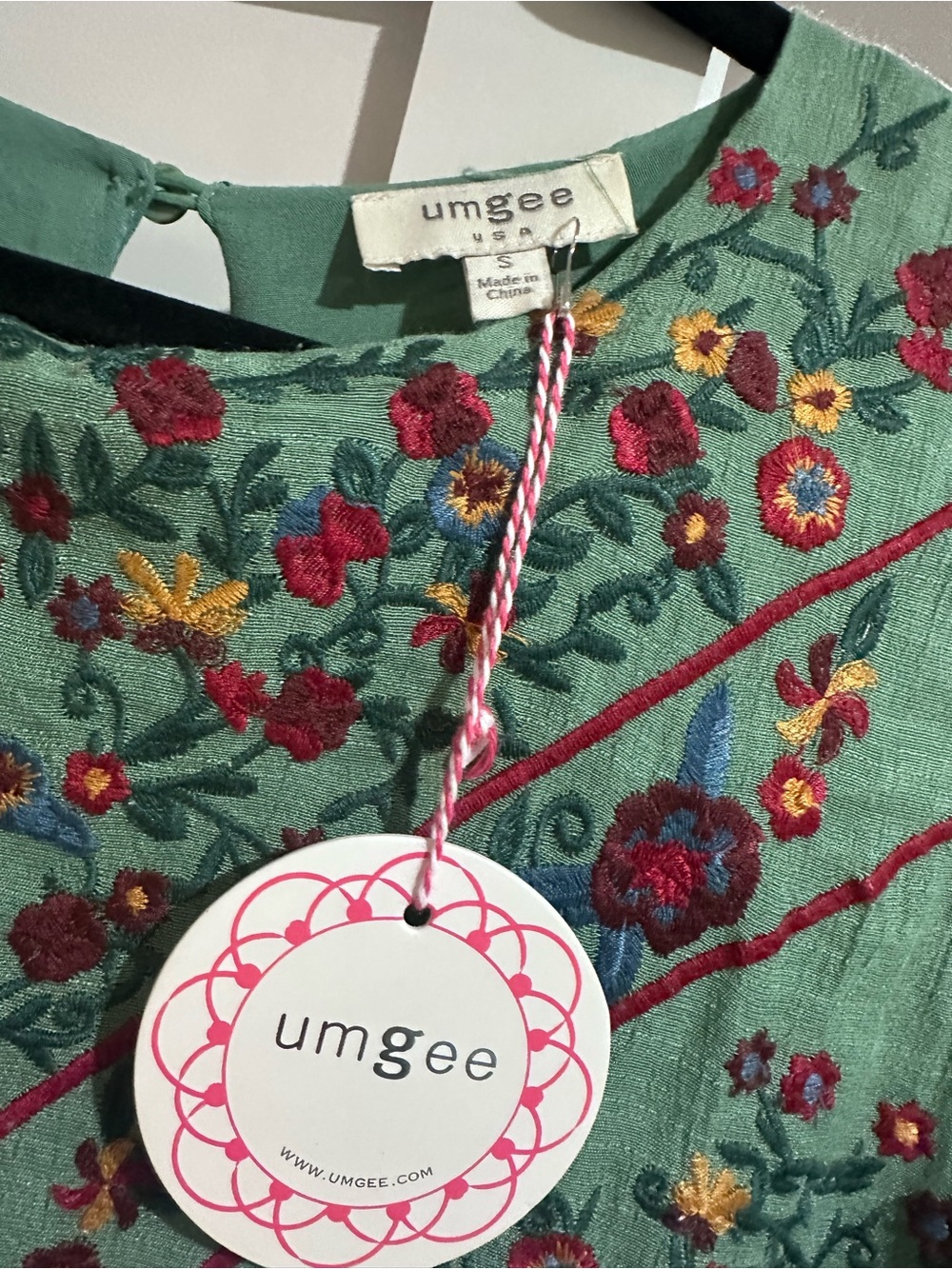 Umgee Green Embroidered Midi Dress with Multicolor Floral Detail - Picture 4 of 4